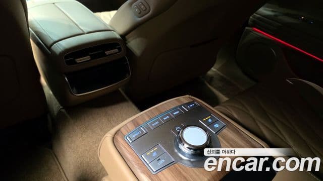 Genesis G80 (RG3) бензин 2.5 турбо 2WD, 2025 18