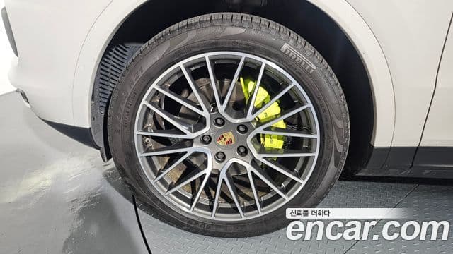 Porsche Cayenne (PO536) 3.0 E-гибрид, 2021 все фото