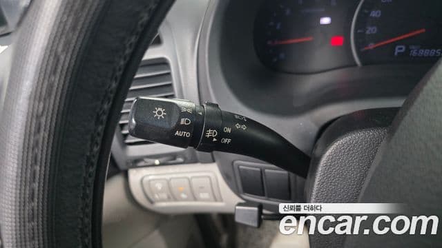 Kia Carnival R топовая версия, 2013 19