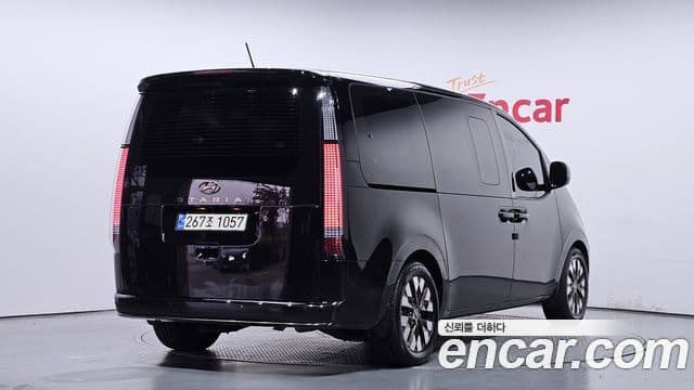 Hyundai Staria Inspiration, 2022 2