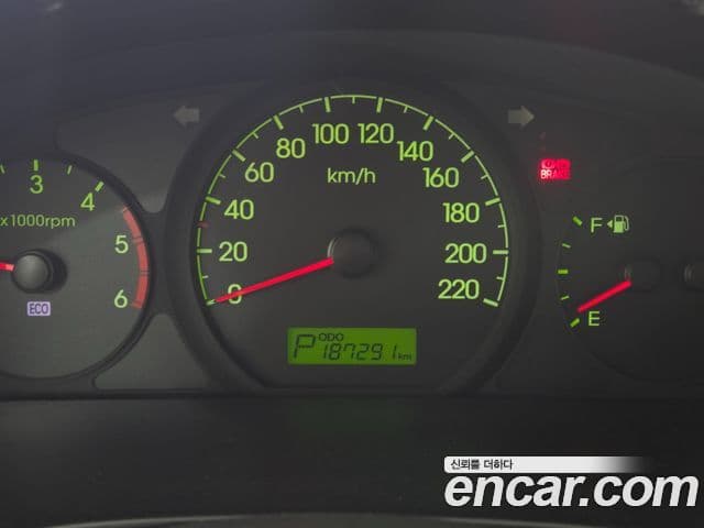 Hyundai Grand Starex детский перевозочный автомобиль, 2012 4