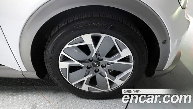 Genesis GV60 Standard, 2022 все фото