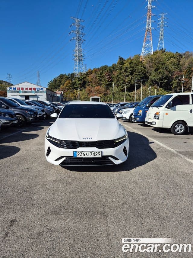 Kia The / новый New K5 гибрид 3세대 Signature, 2023 1