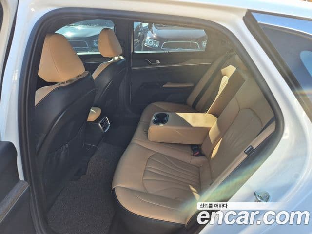 Kia The / новый New K5 гибрид 3세대 Signature, 2023 15