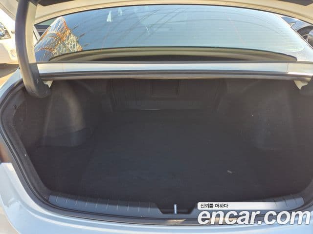 Kia The / новый New K5 гибрид 3세대 Signature, 2023 16