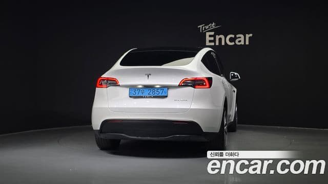 Tesla модель Y Long Range AWD, 2021 4