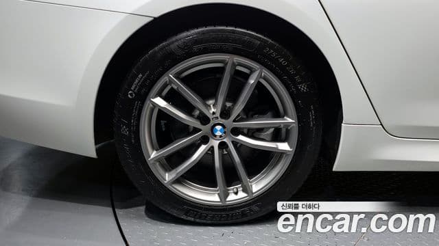 BMW 5시리즈 (G30) 520d M Sport Plus, 2019 все фото