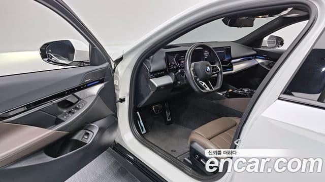 BMW 5시리즈 (G60) 520i M Sport, 2024 11