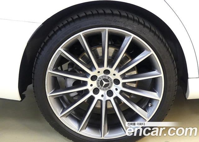 Mercedes-Benz E-класс W213 AMG Line, 2022 все фото