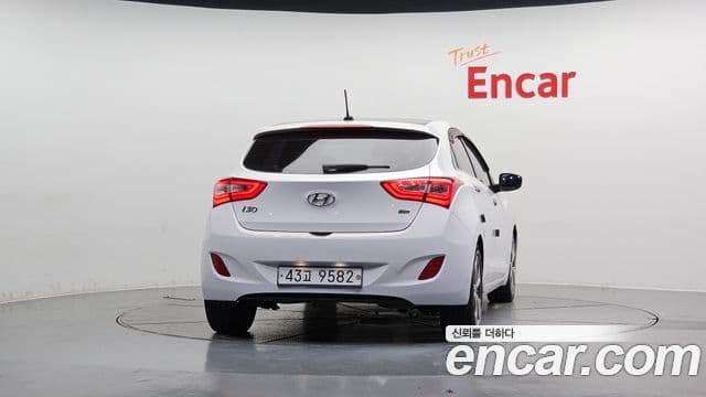 Hyundai i30(новый кузов / новое поколение) 1.6 GDI Extreme, 2012 4