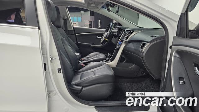 Hyundai i30(новый кузов / новое поколение) 1.6 GDI Extreme, 2012 11