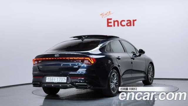 Kia K5 гибрид 3세대 Signature, 2020 2