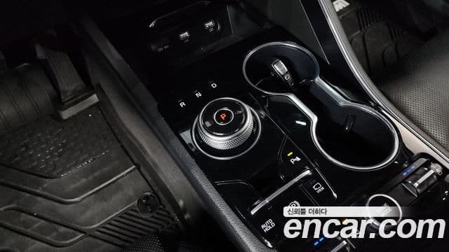 Kia K5 гибрид 3세대 Signature, 2020 9