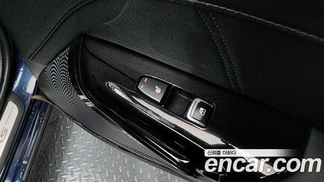 Kia K5 гибрид 3세대 Signature, 2020 18