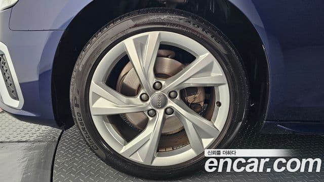 Audi A4 (B9) Premium, 2020 все фото