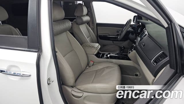 Kia All New Carnival Prestige, 2016 15
