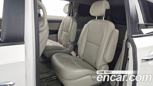 Kia All New Carnival Prestige, 2016 16