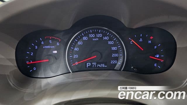 Kia Carnival R топовая версия, 2013 8