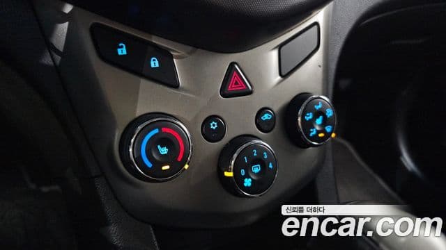 Chevrolet(GM대우) 아베오 хэтчбек топовая версия, 2012 19