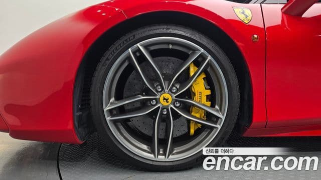 Ferrari 488 GTB, 2018 все фото