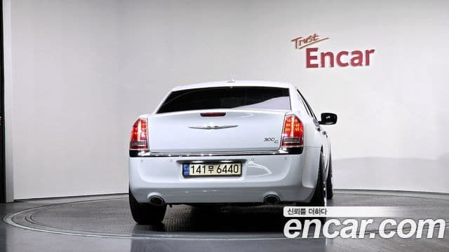 크라이슬러 The / новый New 300C, 2014 4