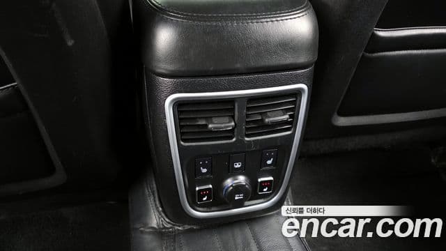 크라이슬러 The / новый New 300C, 2014 19