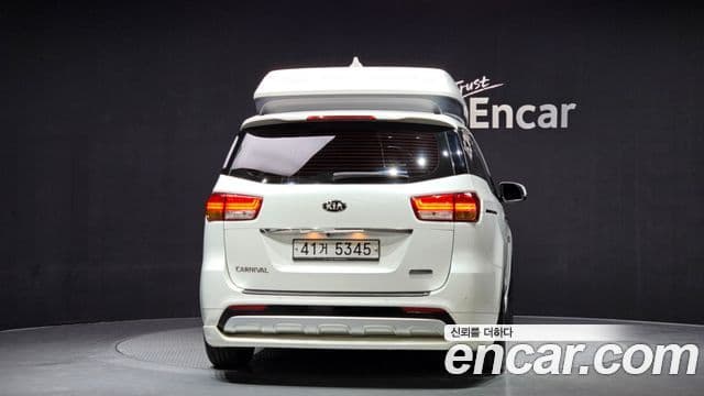 Kia All New Carnival Prestige, 2017 4