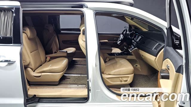Kia All New Carnival Prestige, 2017 11