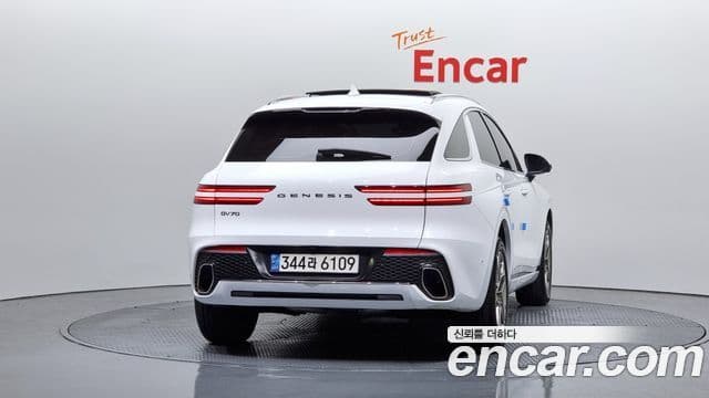 Genesis GV70, 2021 4