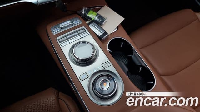 Genesis GV70, 2021 9