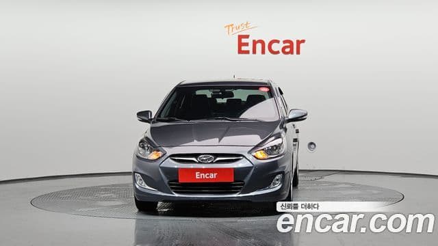 Hyundai Accent(новый кузов / новое поколение) 1.6 GDI top, 2011 3