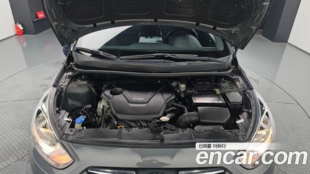 Hyundai Accent(новый кузов / новое поколение) 1.6 GDI top, 2011 6