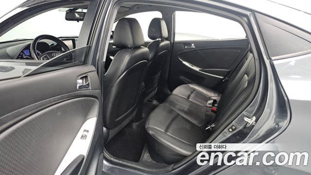 Hyundai Accent(новый кузов / новое поколение) 1.6 GDI top, 2011 12