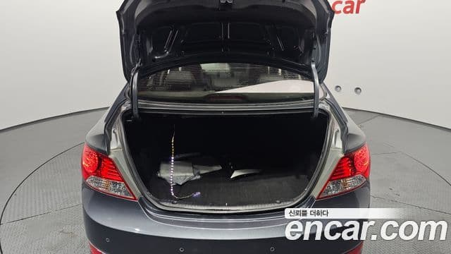 Hyundai Accent(новый кузов / новое поколение) 1.6 GDI top, 2011 20