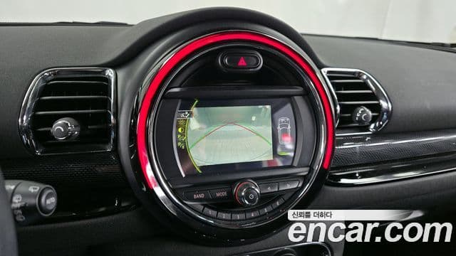 Mini Cooper D 클럽맨 2세대, 2017 15