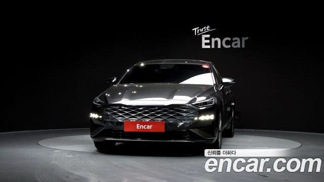 Kia K8 гибрид Signature, 2022 3