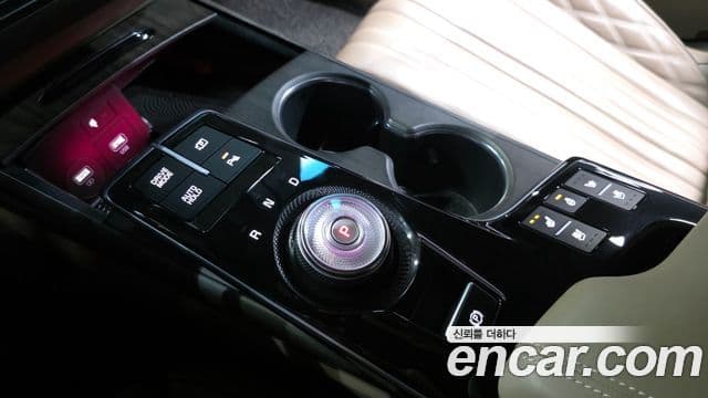 Kia K8 гибрид Signature, 2022 9