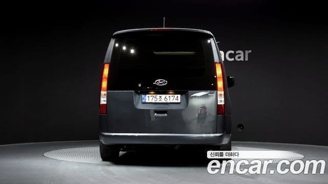 Hyundai Staria Modern, 2023 4