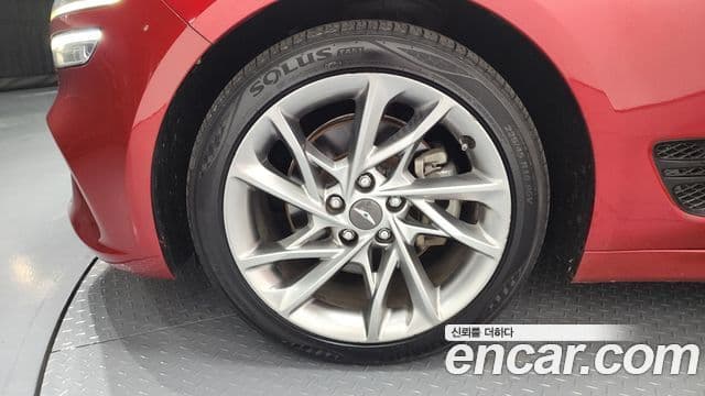 Genesis The / новый New G70, 2022 все фото