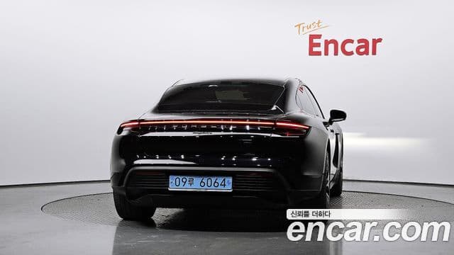 Porsche 타이칸 базовый, 2024 4