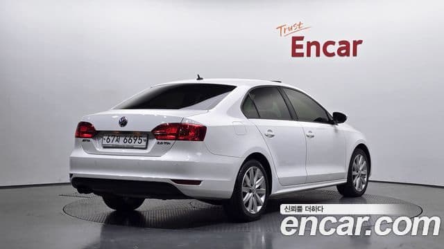 Volkswagen New Jetta 6세대, 2012 2
