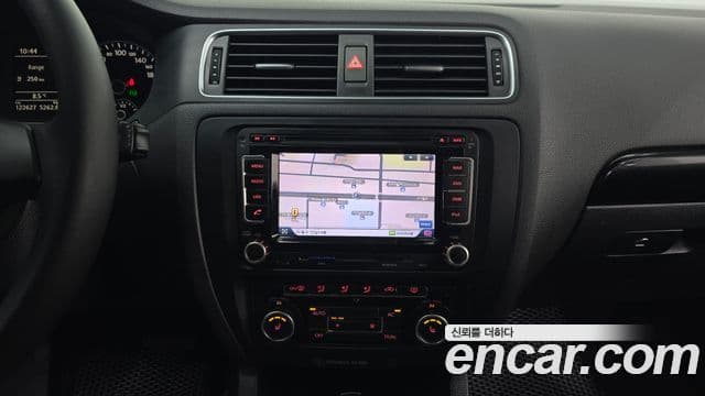 Volkswagen New Jetta 6세대, 2012 15