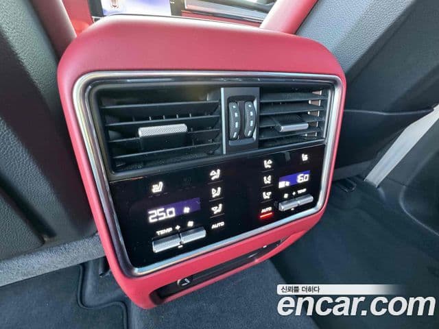 Porsche Cayenne (PO536) 3.0 Platinum Edition, 2023 11