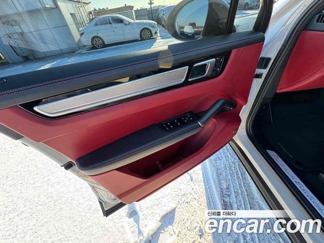 Porsche Cayenne (PO536) 3.0 Platinum Edition, 2023 16