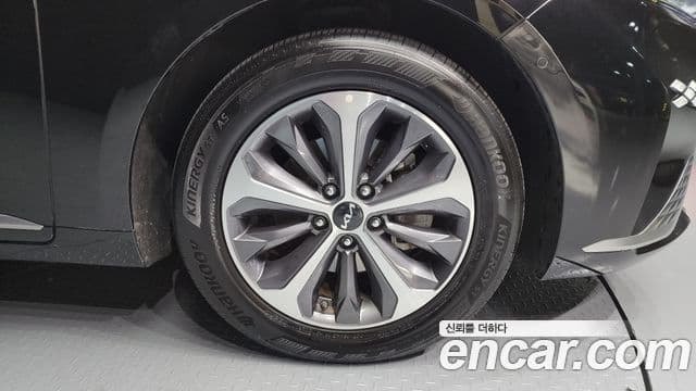 Kia K8 гибрид Noblesse, 2023 все фото