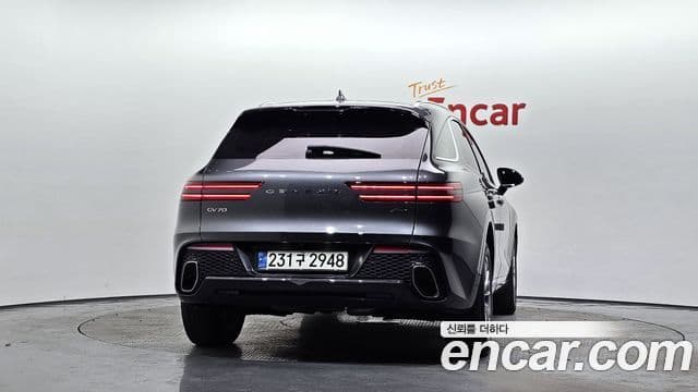 Genesis GV70, 2021 4