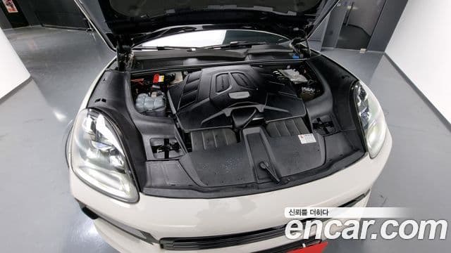 Porsche Cayenne (PO536) 3.0 купе, 2020 6