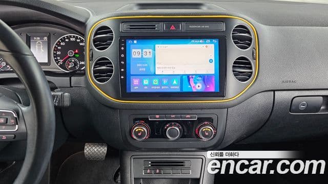 Volkswagen New Tiguan 5N, 2015 17