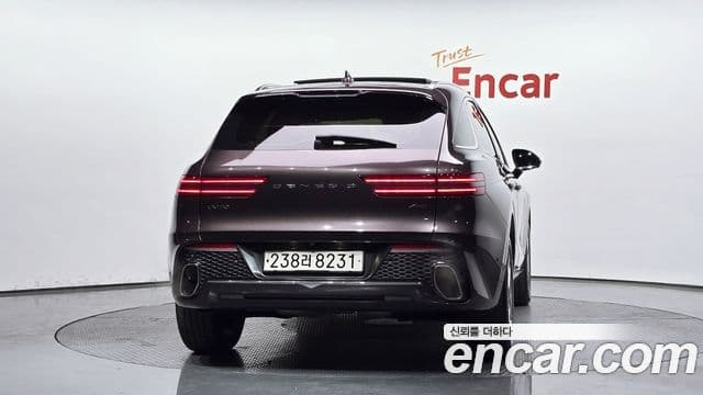 Genesis GV70, 2022 4