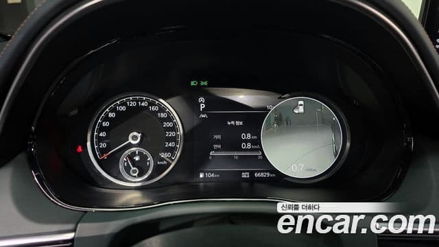 Genesis GV70, 2022 8